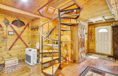 Rustic Searsport Cabin Loft and Sunroom on 10 Acres - Foto 8