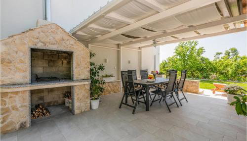 Cozy Home In Veliki Brocanac - Foto 3