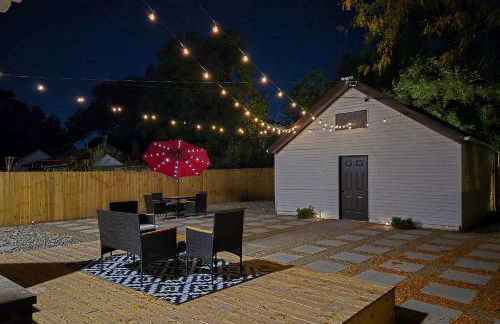 5 Mi to Dtwn Detroit Pet-Friendly Edison Home - Photo 35