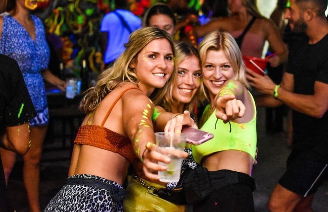 YoLo Pool Bar Villas - Foto 27