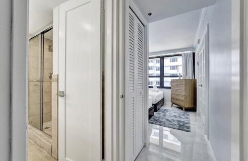 Breathtaking resort condo w beach service Unit 908 - Foto 32