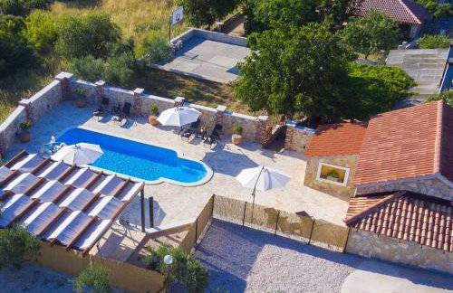 Holiday Home Rider - Two Bedroom Holiday Home with Outdoor Pool - Photo 23