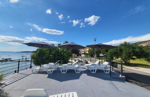 Apartments & Rooms Fam Ribarić - Photo 3