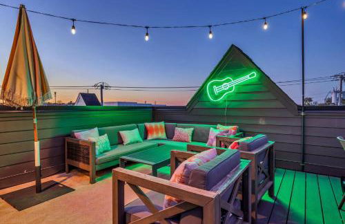 Designer Single Family House-Rooftop- Hot Tub - Foto 64