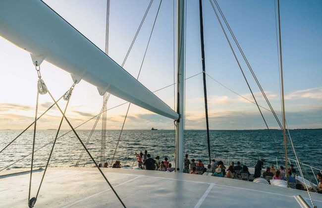 Balade en catamaran au coucher du soleil avec dîner - Foto 6