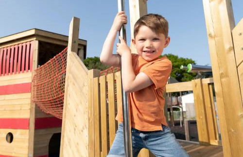 Casita De Cuervo at Shorefield Park - WIFI - Pet Friendly - Passes Included - Photo 69