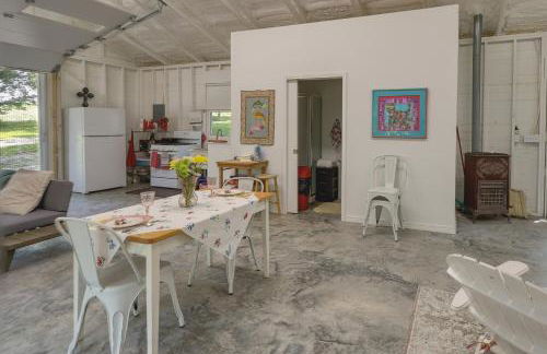 Coffeyville Countryside Studio with Fire Pit! - Foto 9