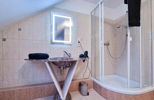 Alpha Apartments - Photo 21