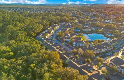 Familiar Retreat with Resort Access Near Disney - Foto 35