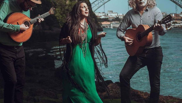 Músicos interpretando fado
