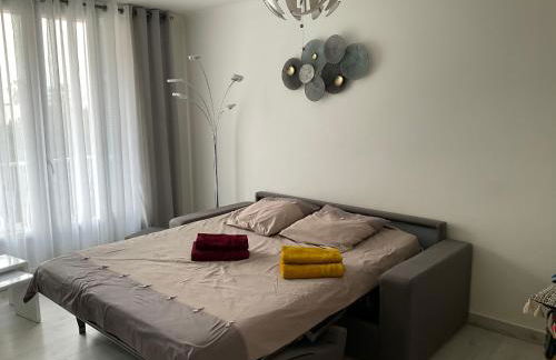 F2 lumineux 8 min à pieds de la plage - Foto 2