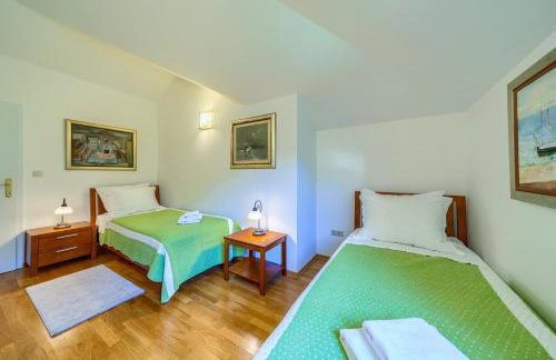 Villa Roglić with Pool and Outdoor Sports Area - Tennis, Mini Golf - Foto 13