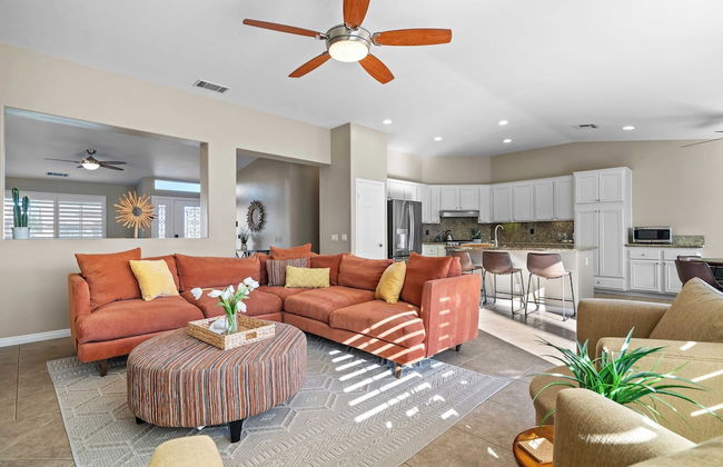 La Quinta Desert Haven Luxe Stay w/ Private Pool, Hot Tub, Pool Table - Foto 10