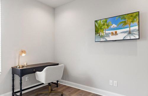 NEW Youngsville Escape KING Beds Cajun Luxury WiFi - Foto 18