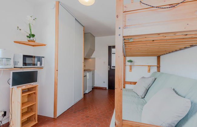 Apartment in Le Barcarès with garden and terrace - Photo 12