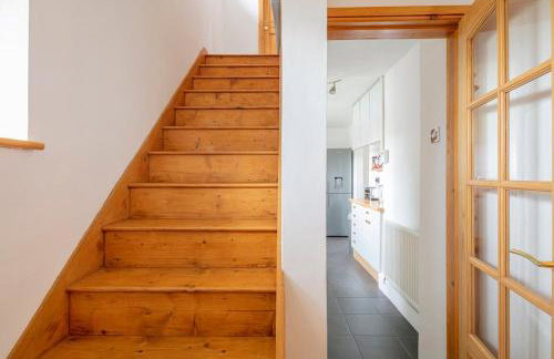 Relaxing Birdsong 4 Bedroom House - Photo 20