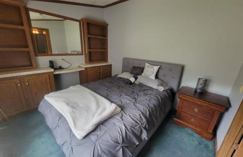 Camp Not Found - 3 Queen Bedrooms by the lake - Foto 14