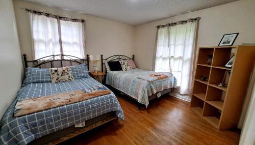 Pet-Friendly 3-Bedroom Ranch with Backyard, Fireplace & Near Nashville - Foto 2