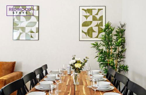 Spacious 4 Bedroom 2 Bath Serviced Home For Contractors & Families with X2 Free Parking Spaces, Fast WiFi - Hosted By Redwood Stays - Foto 19