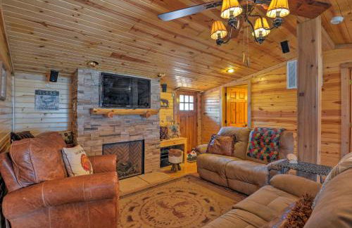 Bartlesville Cabin with Pool, Hot Tub and Trampoline! - Foto 4