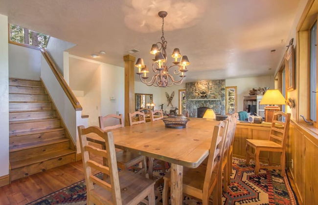 Ellis Peak by Avantstay Beautiful Mckinney Cabin w/ Filtered Lake Views - Foto 10