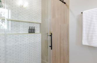 NEW REMODEL Denver Luxury Home with Private HOT TUB - Foto 26