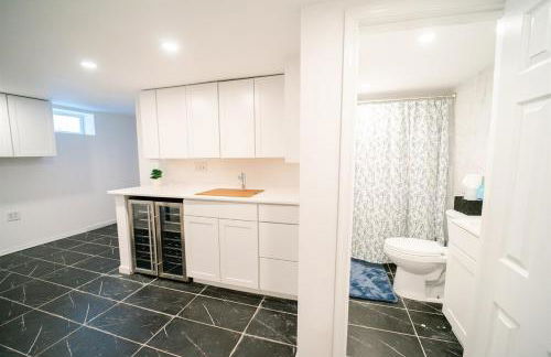 Modern 5BR DC Home Free Parking Steps from Metro Family-Friendly - Photo 12