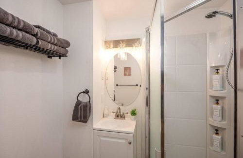 Updated Large River Front Home with Hot Tub - Foto 28