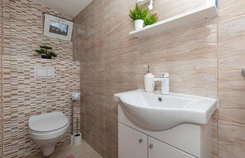 Awesome Home In Kamenmost With Jacuzzi - Foto 38