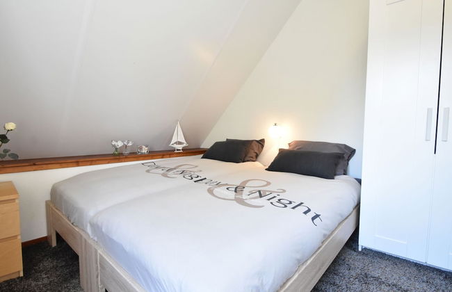 Cozy Holiday Home in Zonnemaire Near Lakebeach - Photo 5