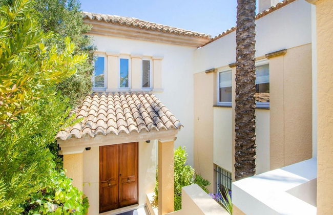 Lavish Villa With Saltwater Pool - Foto 1