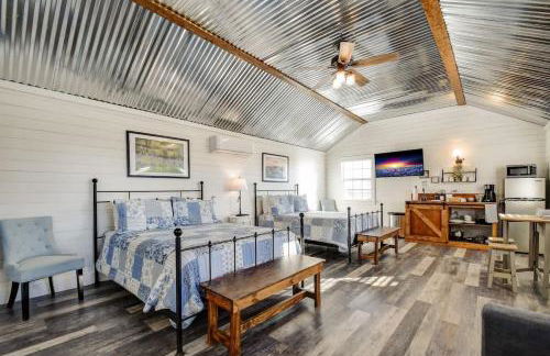 Bonny Bluebonnets Cottage With Stunning Hill Country Views - Photo 28