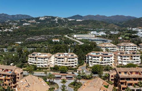Fantástico Ático Dúplex en Marbella, con vistas al mar y a 300 metros de la playa - Photo 37