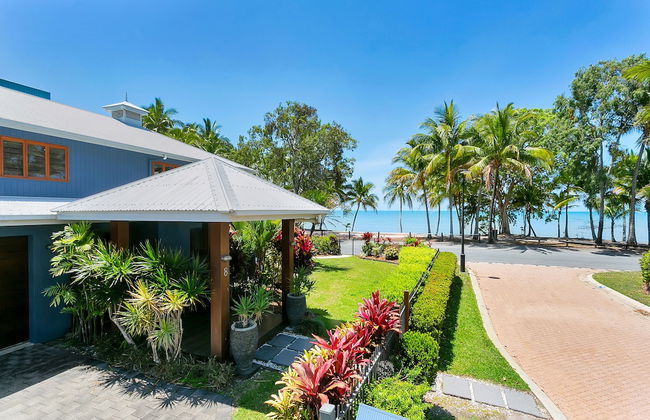 Reeflections Beachfront Holiday House - Photo 20