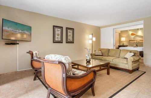 Kaanapali Alii 411 · ALII 411 Ground Floor 2BD at OceanFront Res - Photo 12