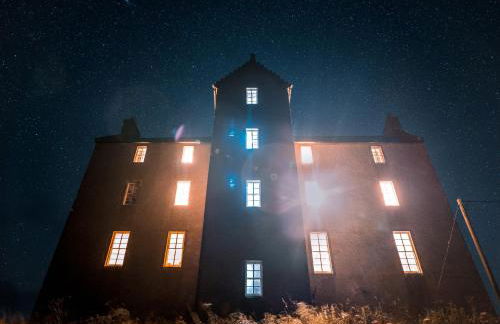 Freswick Castle - Photo 66