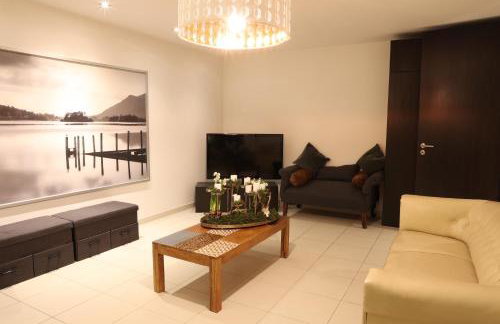 Residence - Photo 12