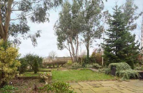 Spacious Home, 6 large bedrooms, full sky package, sleeps 14 - Foto 23