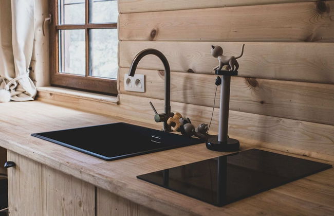 Romantic Woodland Chalet - Photo 8