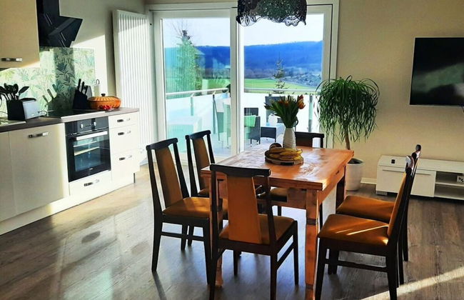 Under the District Administrator's Mountain - Foto 9