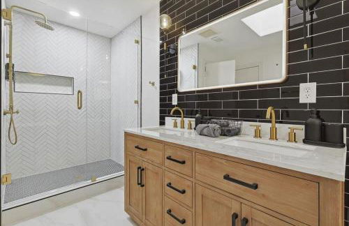 Best of Carrollton - Luxury Pool Hot tub Games - Foto 26