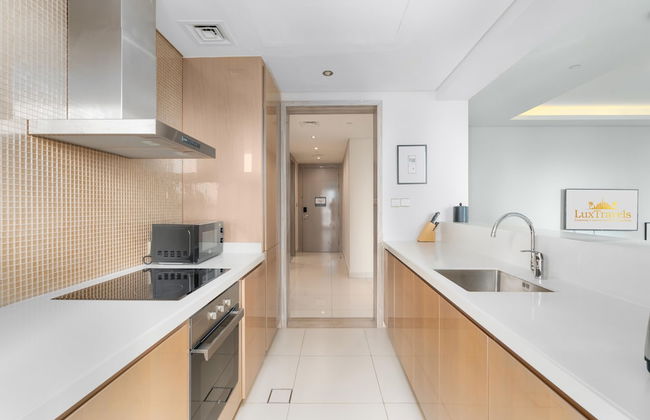 Lux BnB Paramount Tower I Burj Views - Photo 22