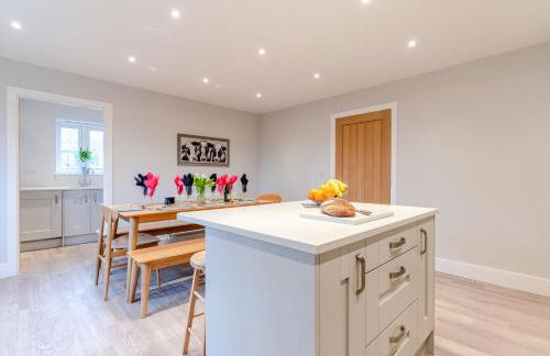 Maple House - Photo 5