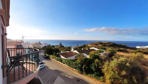 Lovely 2 bedroom apartment including pool, stunning ocean views & beach closeby - Foto 2