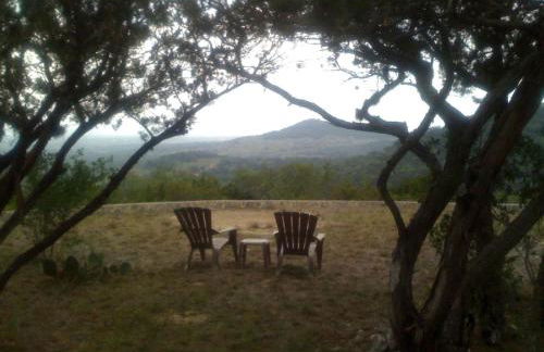 Pet-Friendly Cabin Rental for Two in Pipe Creek, Texas - Foto 13