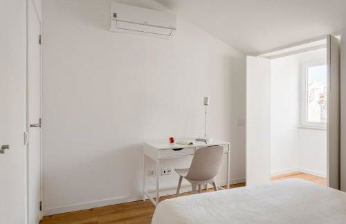 Calçada de Santo Amaro Apartments - Photo 46