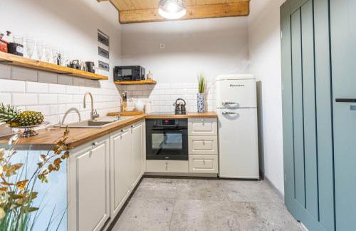 Ostoja Lemany - domki na Kaszubach, sauna, balia-jacuzzi, plac zabaw, tyrolka , dwa boiska, miejsce na ognisko, grill gazowy - Foto 8