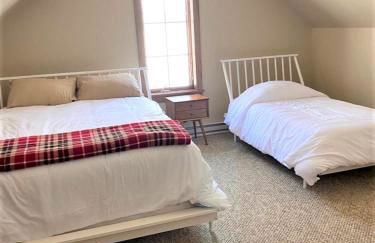 Luxurious Chalet! Hot-tub, Bonfire & Ideal Location for Skiing & Town - Foto 30