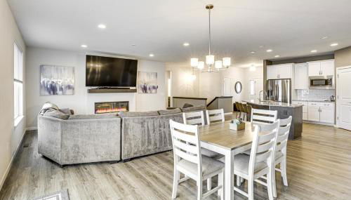 Spacious and Modern Home with Deck in Oregon! - Foto 1