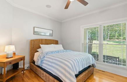 Lakefront 6bdr, Priv Dock, Game Room, Firepit Jake's Lake House by Avantstay - Foto 68